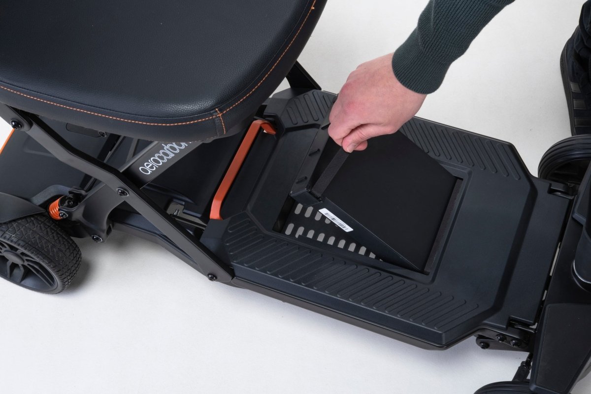 Drive AeroCarbon from the side, showing the compact carbon-fibre frame and seat.